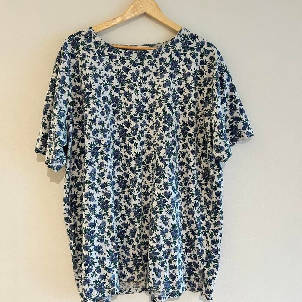 Vintage blue floral tshirt